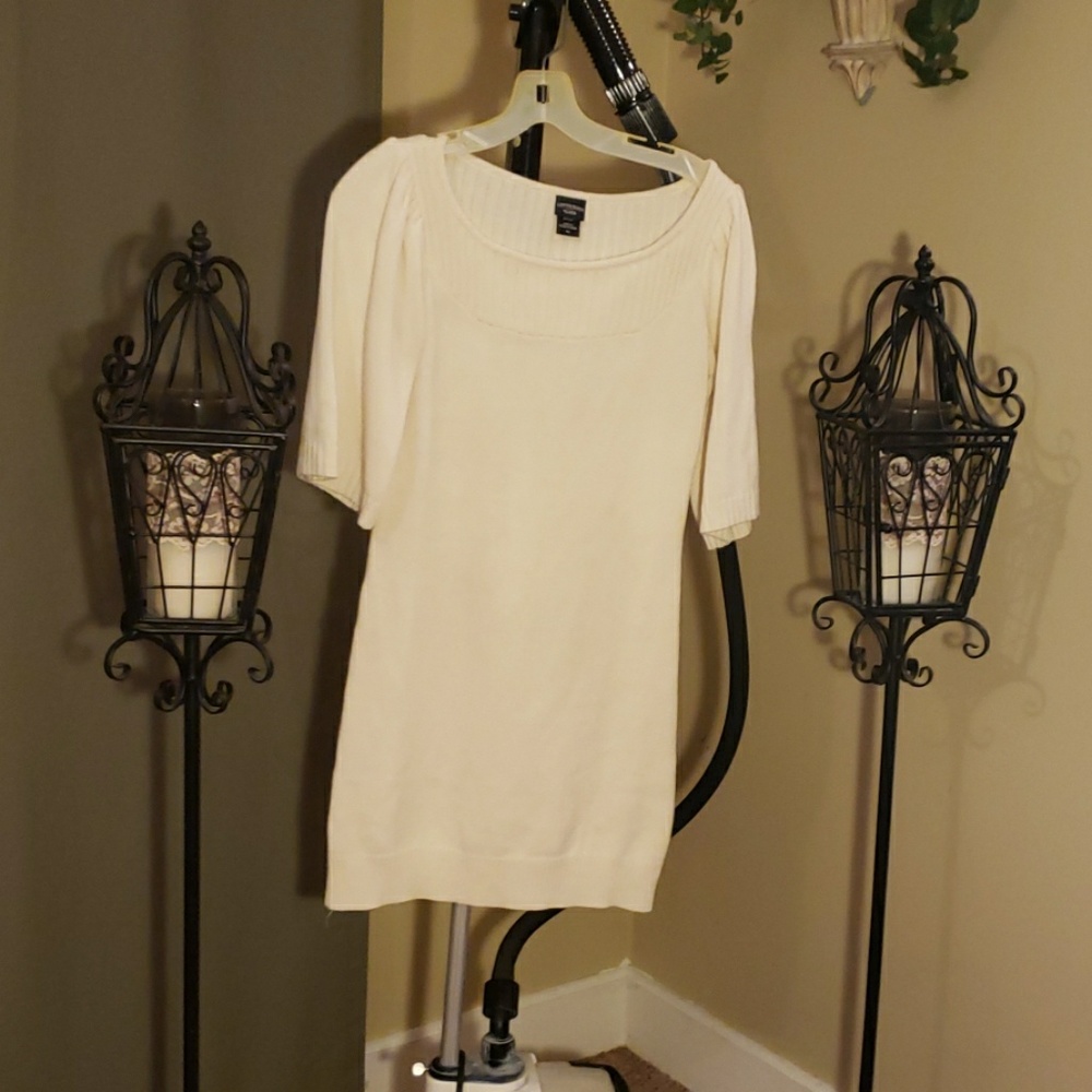 Sale!  Beautiful slim fit dress